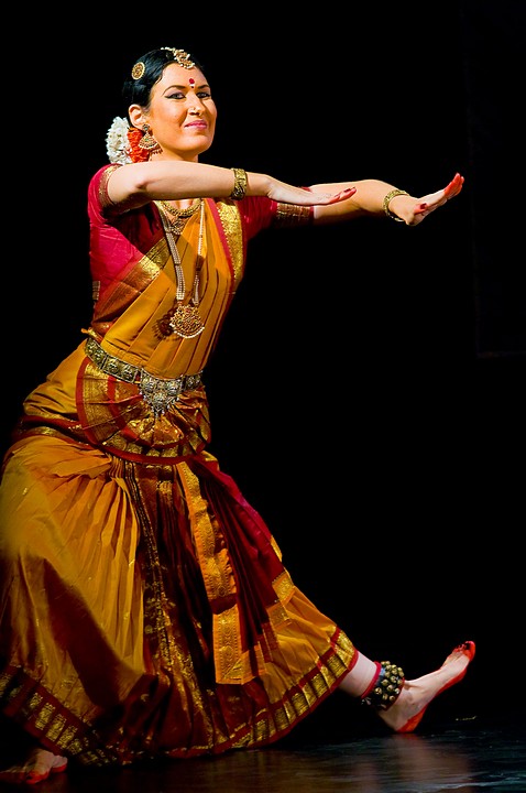 Asha Ponikiewska Ranjan, taniec Bharatanatyam (Nrtya Maalaa - Girlanda tańców)